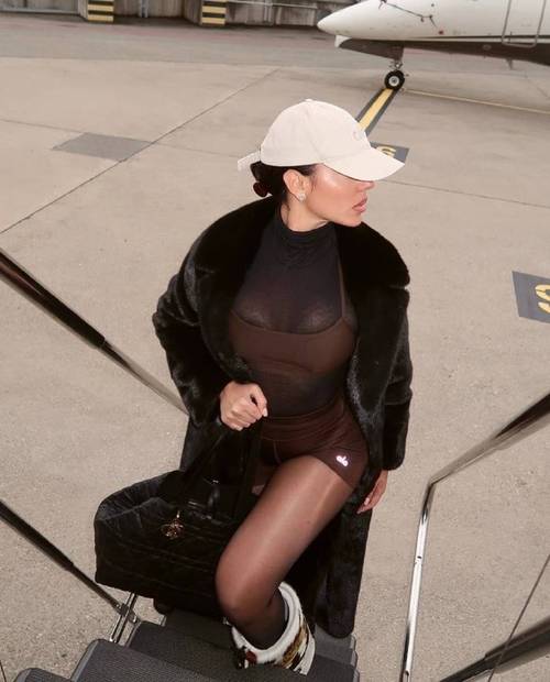 C罗女朋友谁最美?网友热议不断!