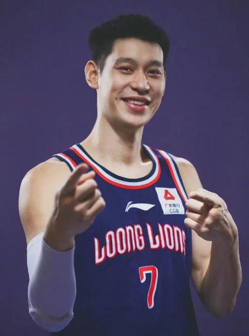 广州男篮雪藏林书豪？背后真相引发球迷热议不断