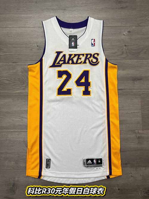湖人退役科比哪几号球衣?致敬篮球传奇巨星科比