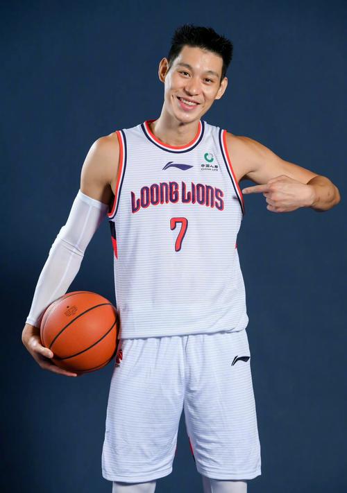 林书豪是什么运动员？他是NBA球星还是CBA球员？