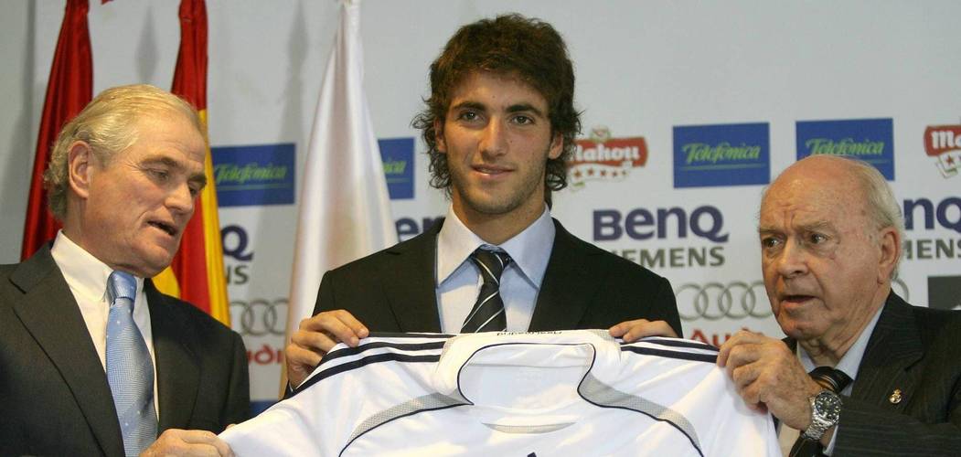 伊瓜因在哪支俱乐部?最新动态是什么?