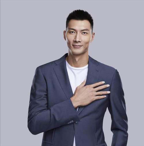易建联究竟多少岁？球员生涯回顾与年龄争议