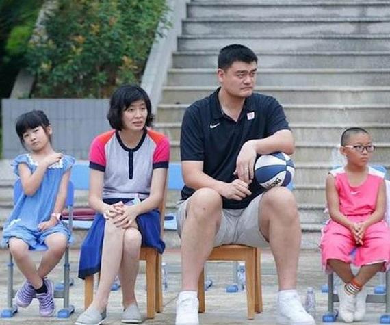 姚明追叶莉屡遭拒绝？这段爱情故事的隐情，你真的了解吗？