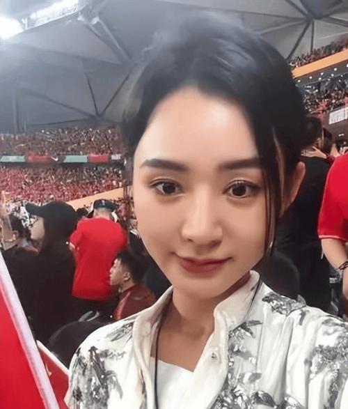 踢球不行，娶老婆眼光却一流！国足太太团有多惊艳？