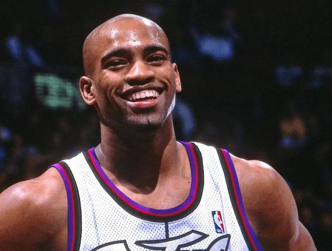 文斯·卡特退役了吗？看看这位传奇巨星的NBA生涯