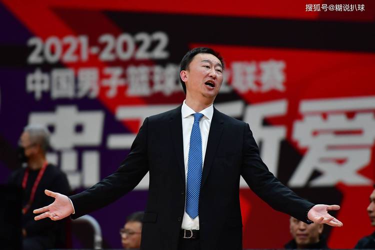 辽宁男篮新赛季主教练是谁？带你了解最新阵容！