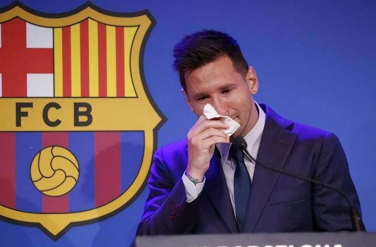 深度解析：梅西离开巴萨，选择大巴黎的理由