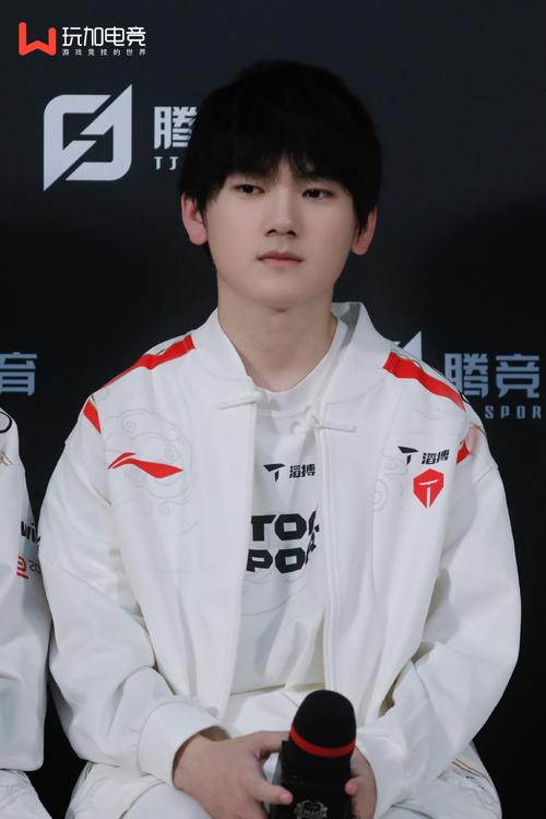 为什么职业选手喻文波被称为阿水？背后隐藏着什么？