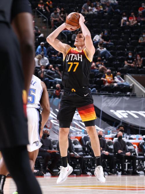 伊利亚索瓦在NBA是什么水平？他的职业生涯表现如何？