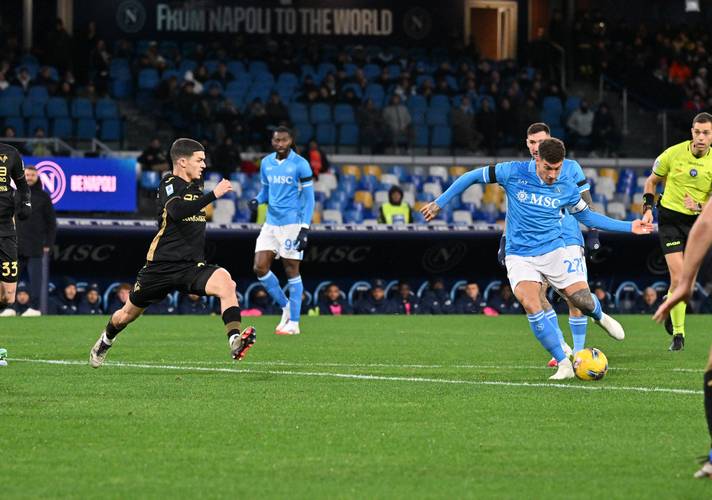 意甲联赛:那不勒斯vs威尼斯,精彩瞬间不容错过