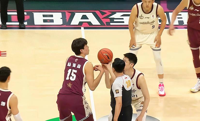 CBA焦点战:王少杰和张宁谁的发挥更出色?