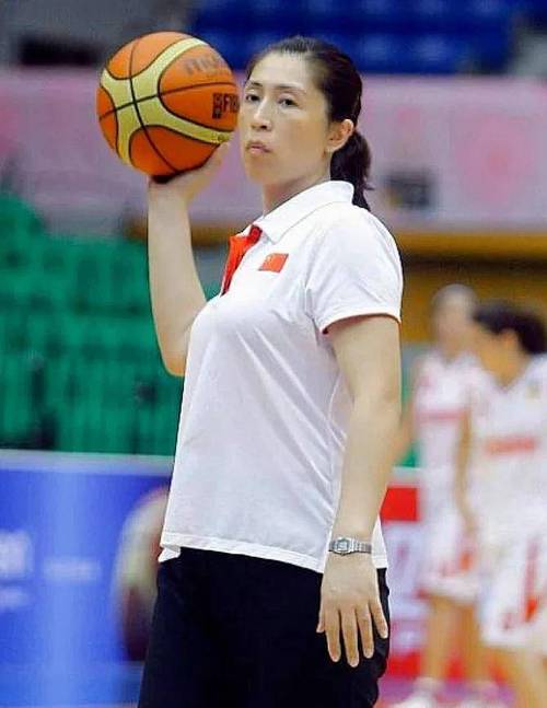 中国女篮主教练是谁?带你认识这位执教名帅!