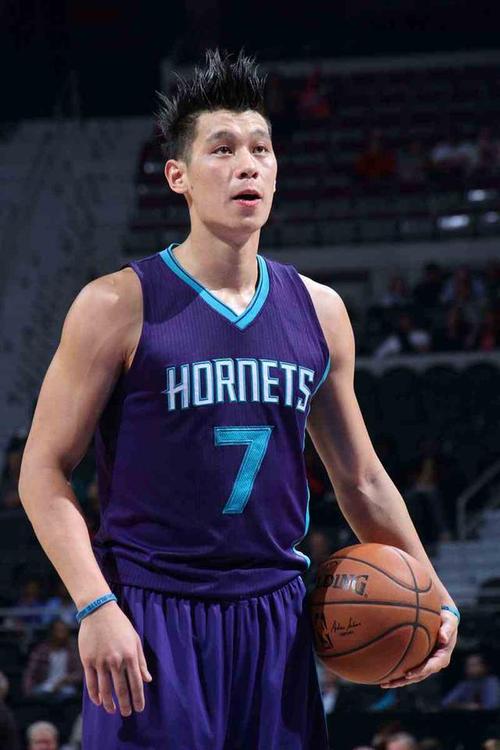 林书豪是什么运动员？他是NBA球星还是CBA球员？