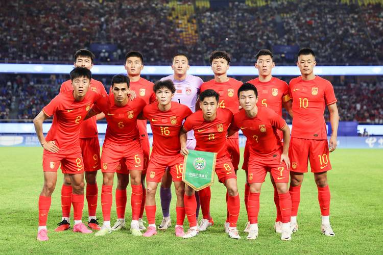 深入了解中国足球：有哪些球队参与顶级联赛？