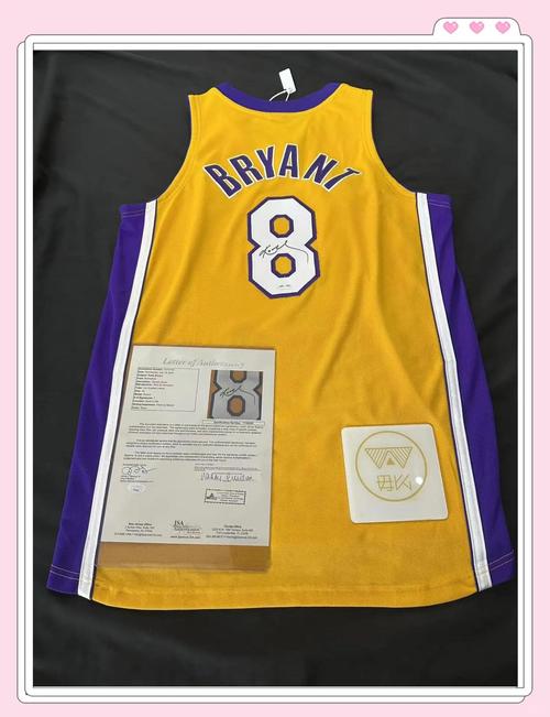 湖人退役科比哪几号球衣?致敬篮球传奇巨星科比