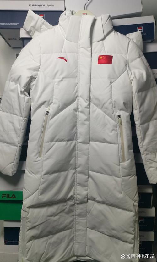 冬奥会同款羽绒服哪里买?爆款推荐及购买渠道