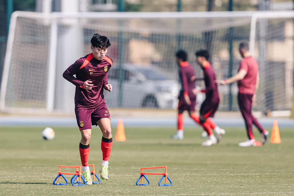 中国足球明星都有谁?带你了解中国足球的辉煌与未来