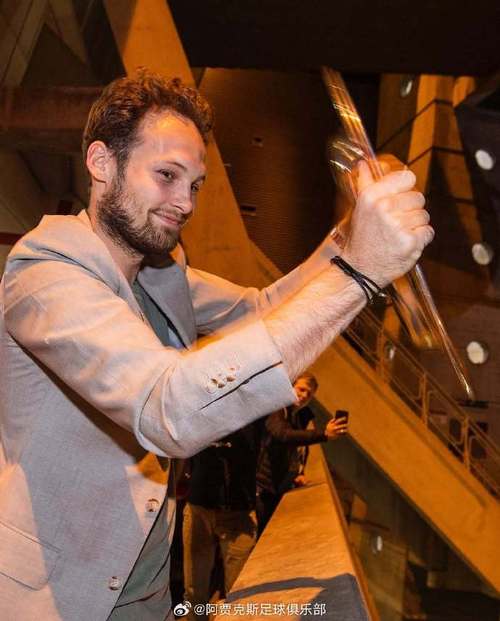 布林德“姥爷”的称号从何而来？深度解析