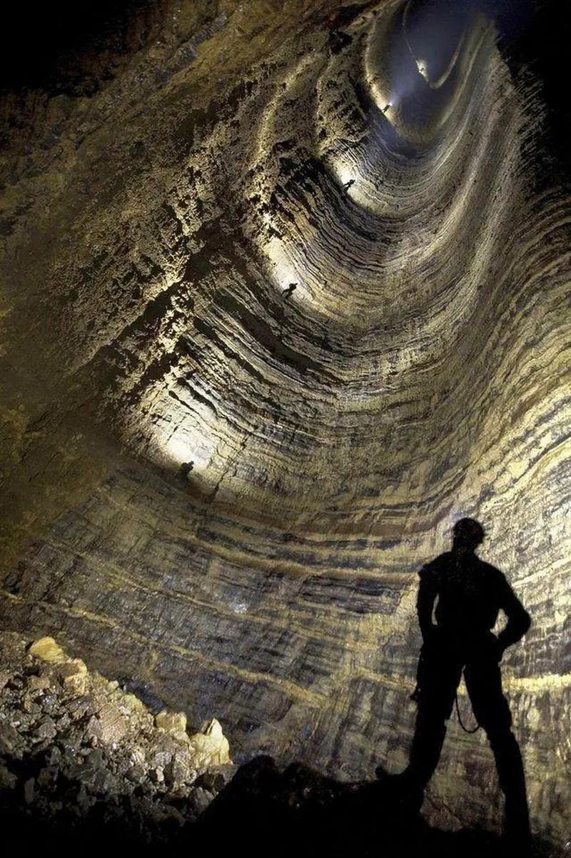 世界最深的地方有多深？马里亚纳海沟深度揭秘