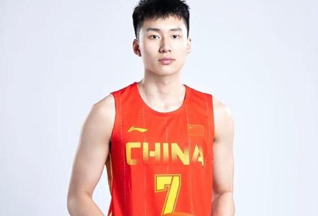 中国男篮18号是谁?不同比赛18号球员大揭秘