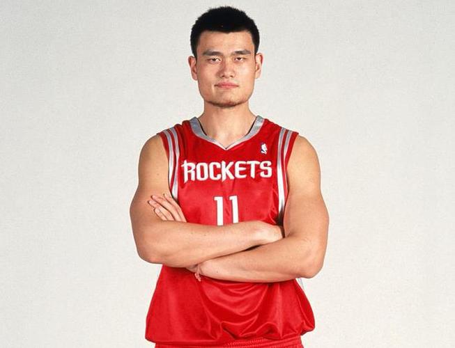 中国篮球明星都有谁?盘点那些闪耀球场的巨星们