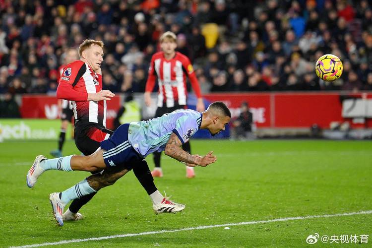 拜仁伦敦之王梗的来源：阿森纳热刺的痛