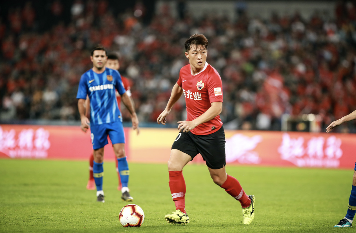 海东的那些事:从球星到争议人物的转变