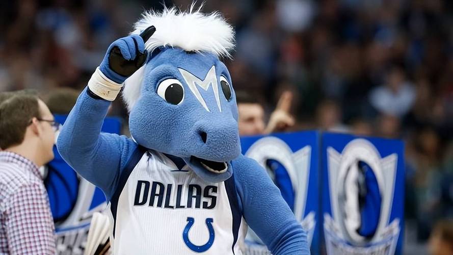 小牛队现在叫什么队？NBA达拉斯小牛队改名了，现在是独行侠队！