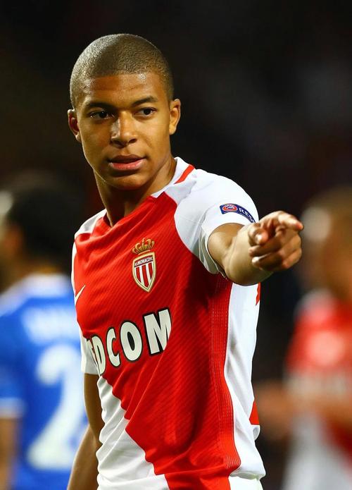 足球巨星姆巴佩祖籍之谜：他究竟是哪里人？