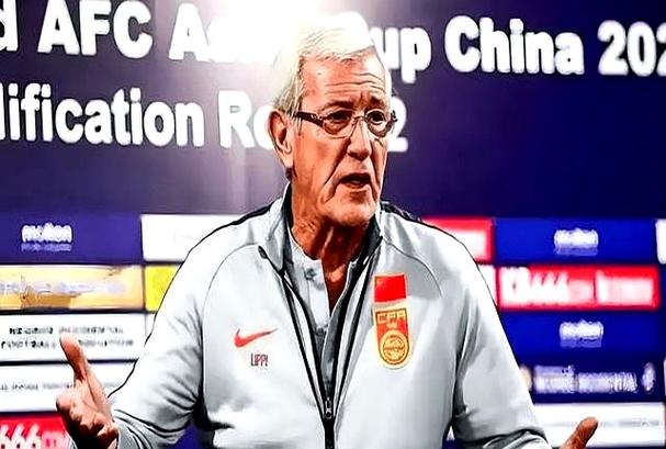 里皮两次执教中国队，总共执教时间有多久？