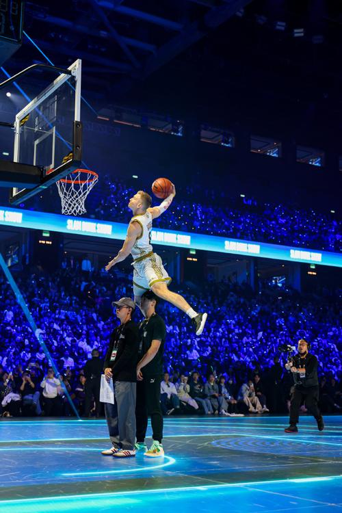 NBA名人赛：巨星云集，精彩绝伦的篮球盛宴