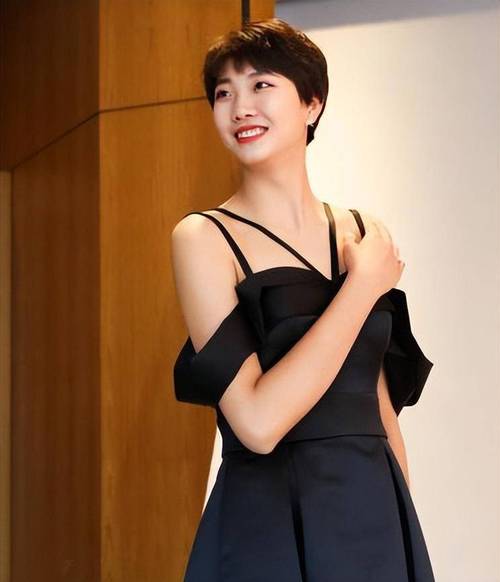 女排巨星袁心玥已婚？揭秘她神秘老公的真实身份