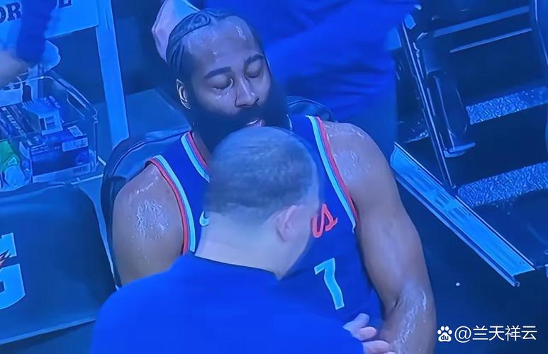 哈登与保罗:昔日队友如今朋友?关系真相大揭秘