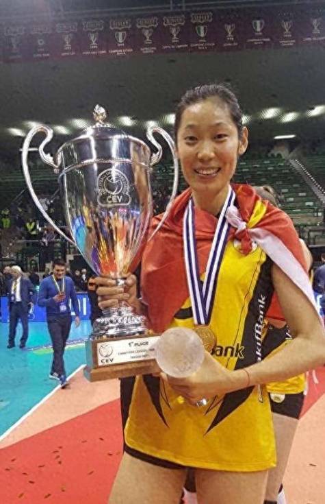 你知道朱婷在土耳其有多火吗？简直是国民偶像！