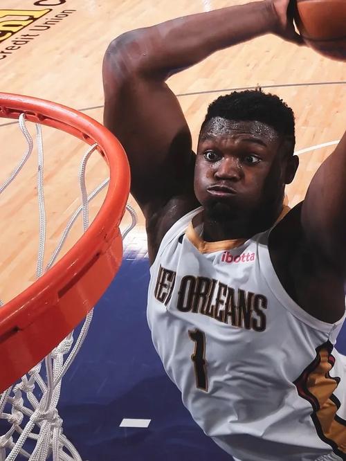 锡安·威廉姆森现在是什么NBA球队的球员？了解锡安的球队和比赛表现