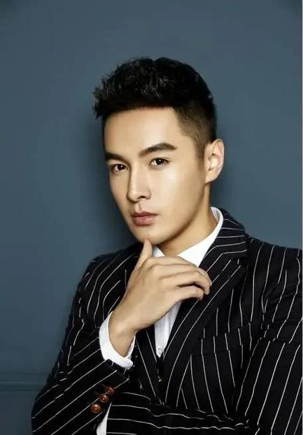 小龙堡突然退役,背后原因是什么?粉丝惋惜,真相待解