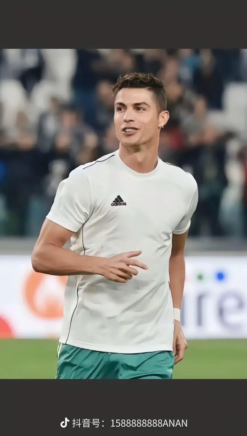 C罗是哪个国家的球员？揭秘C罗的国家队和俱乐部生涯