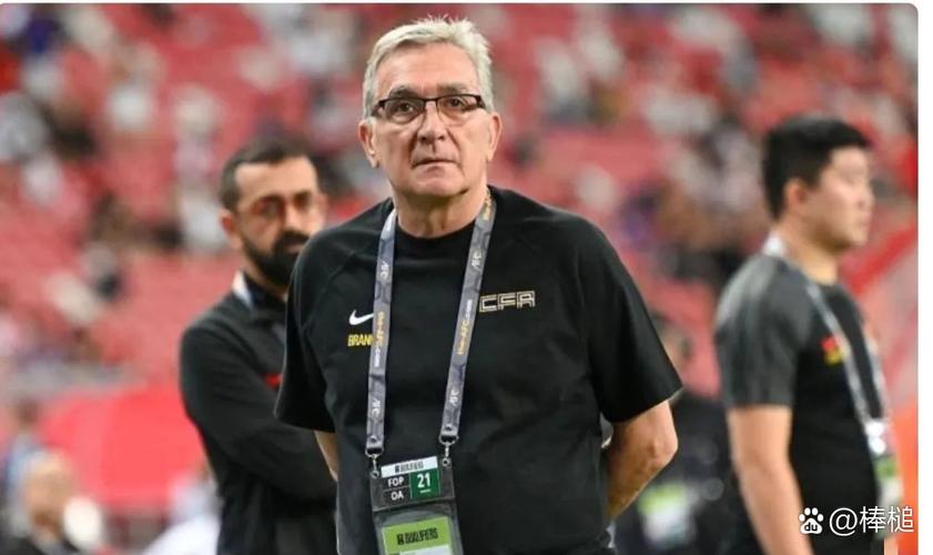 想知道国足球员一年能赚多少钱吗?这里有你想知道的答案!