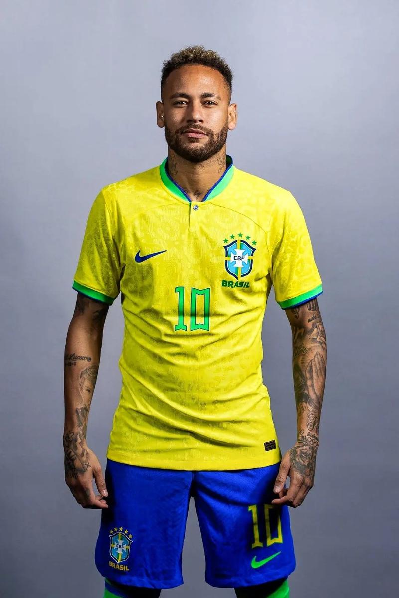 足球巨星内马尔:他都穿过哪些号码的球衣?