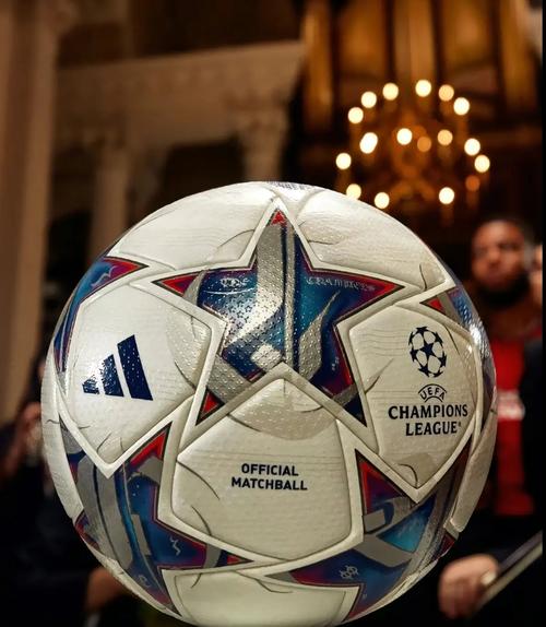 想知道欧冠比赛用什么足球？品牌揭秘都在这！