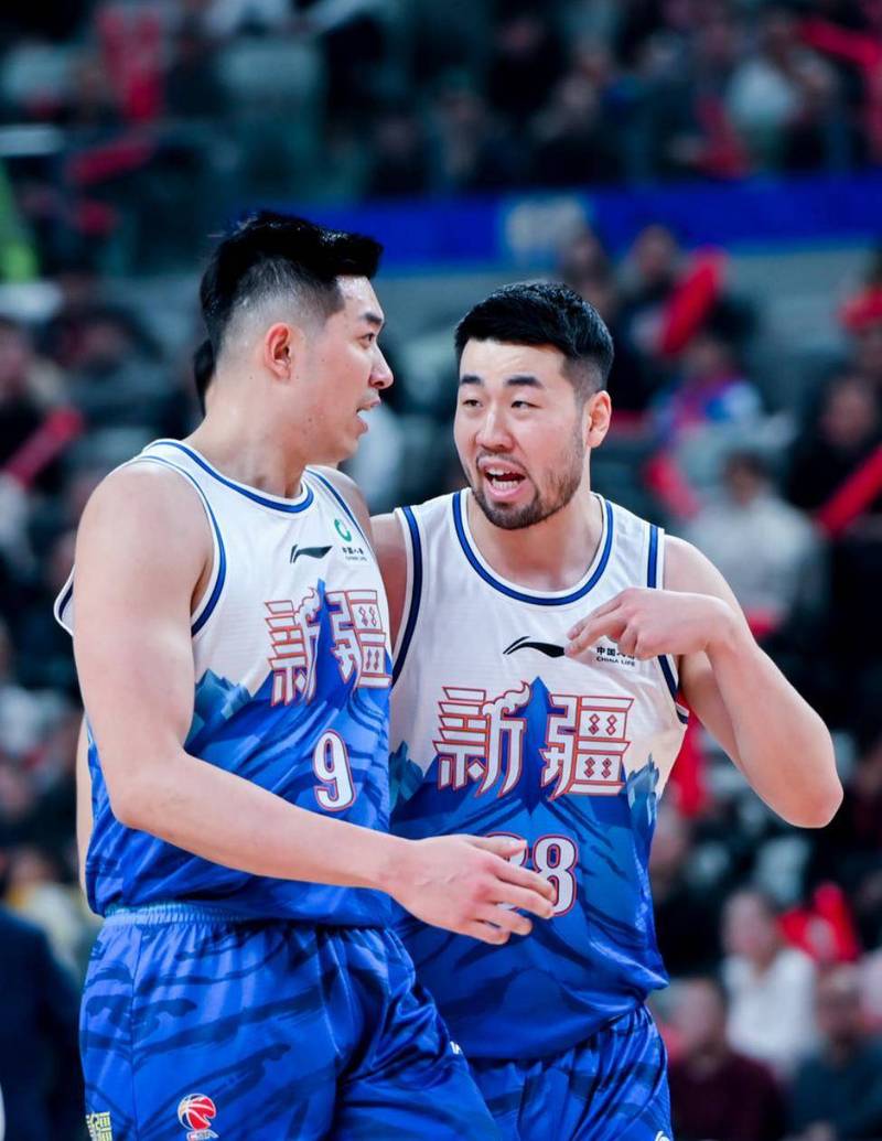 CBA新星对决：王泉泽能超越张镇麟吗？
