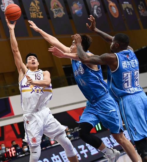 CBA总决赛尘埃落定,究竟是哪支球队笑到最后?