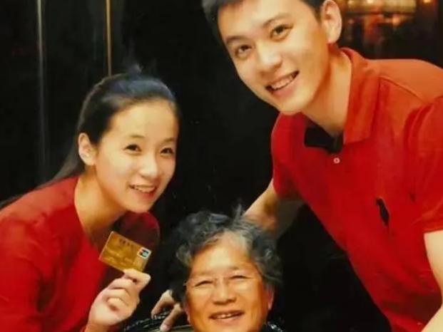 深扒杨鸣前妻唐佳良，离婚后生活如何？她的选择令人敬佩