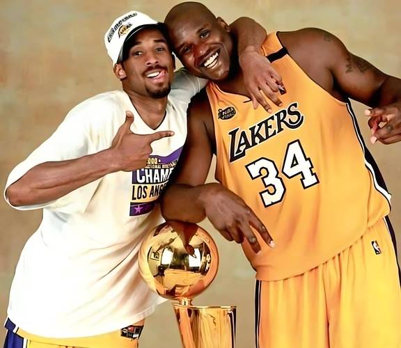 湖人三连冠辉煌被谁终结?邓肯马刺的强势崛起