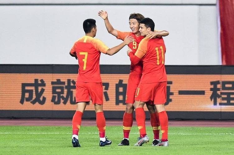 中国足球与日本足球巅峰对决！国足能否创造奇迹战胜日本？