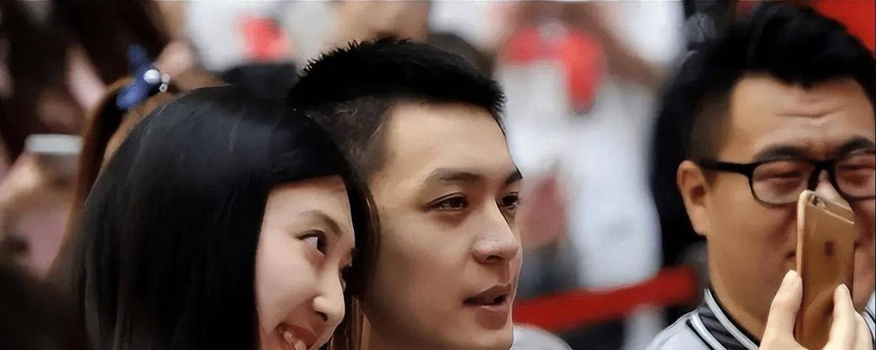深扒杨鸣前妻唐佳良，离婚后生活如何？她的选择令人敬佩