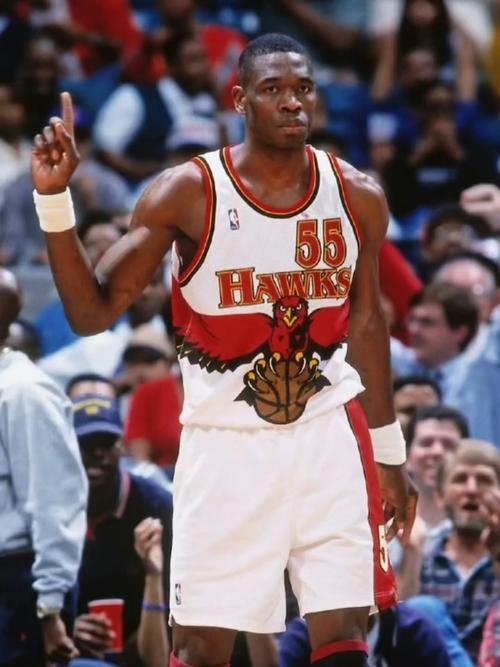 NBA最近一位去世的名人是谁？穆托姆博去世引球迷悼念