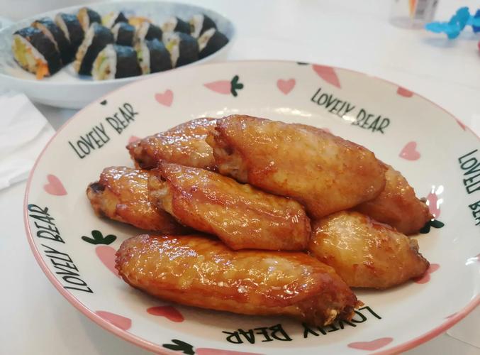 教你奥尔良鸡翅腌制技巧,鲜嫩多汁的秘诀都在这里