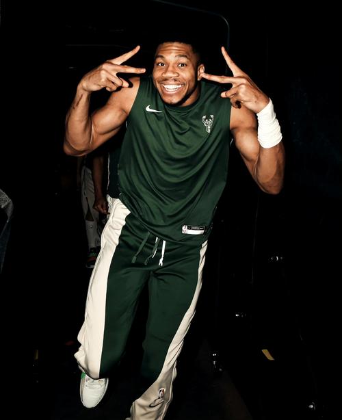 雄鹿总冠军是哪一年？带你回顾雄鹿队夺冠历史