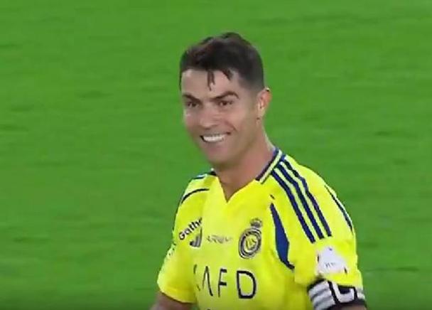 C罗不开心：队友进球，他却一脸沮丧